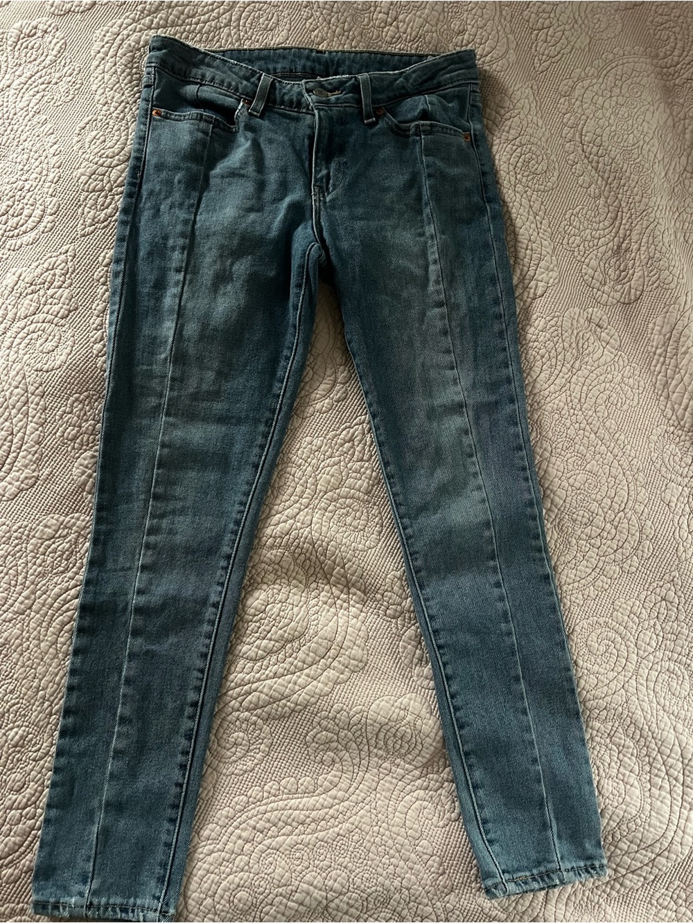 Levi's Women's Skinny Jeans in Faded Blue Wash